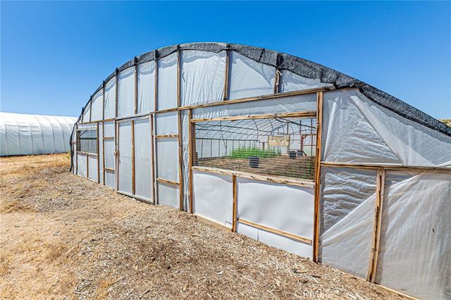 11126 E Avenue W8, Pearblossom, CA 93553