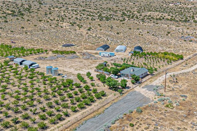 11126 E Avenue W8, Pearblossom, CA 93553