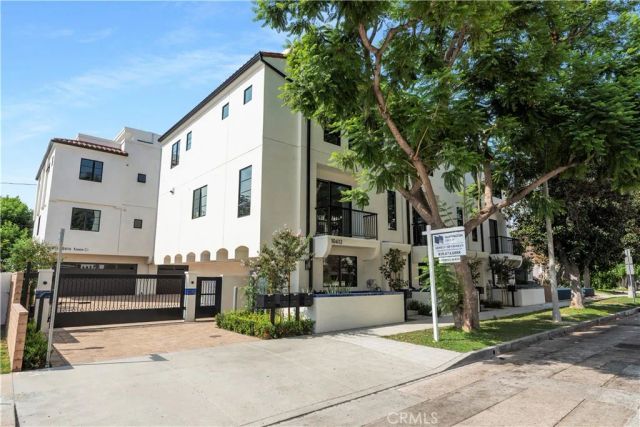 10612 Bloomfield Street, Toluca Lake, CA 91602