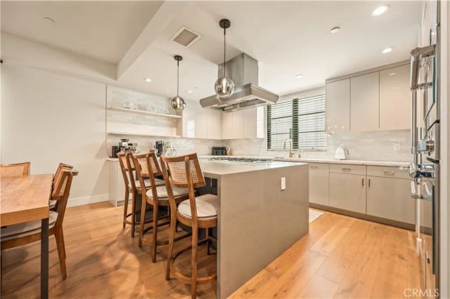 10612 Bloomfield Street, Toluca Lake, CA 91602