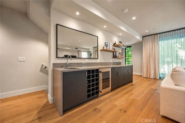 10612 Bloomfield Street, Toluca Lake, CA 91602