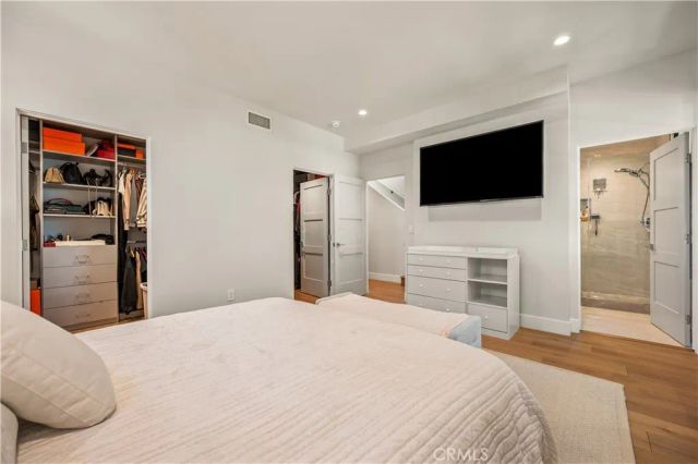 10612 Bloomfield Street, Toluca Lake, CA 91602