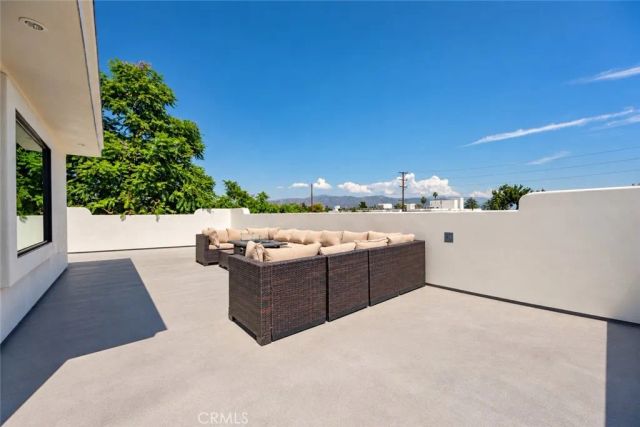 10612 Bloomfield Street, Toluca Lake, CA 91602
