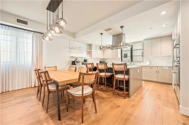 10612 Bloomfield Street, Toluca Lake, CA 91602