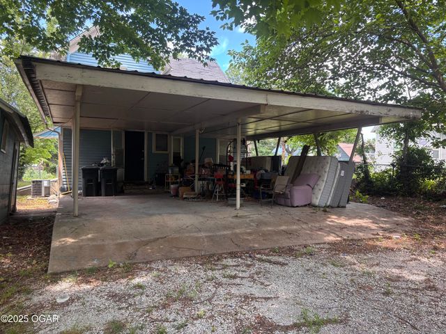 504 Cooper Street, Carthage, MO 64836