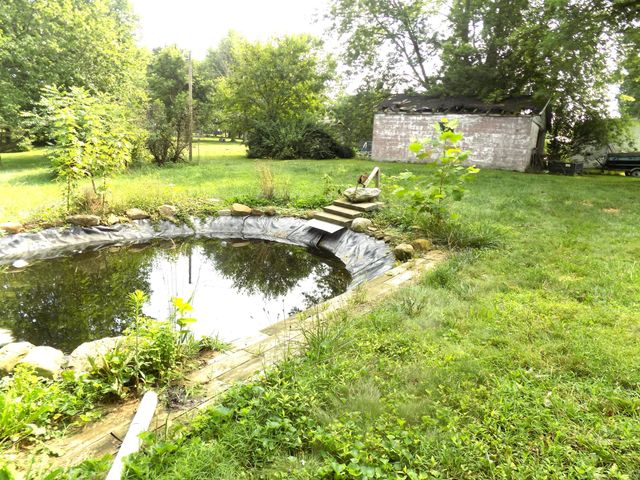 72 Mccoy Road, Saint Louisville, OH 43071
