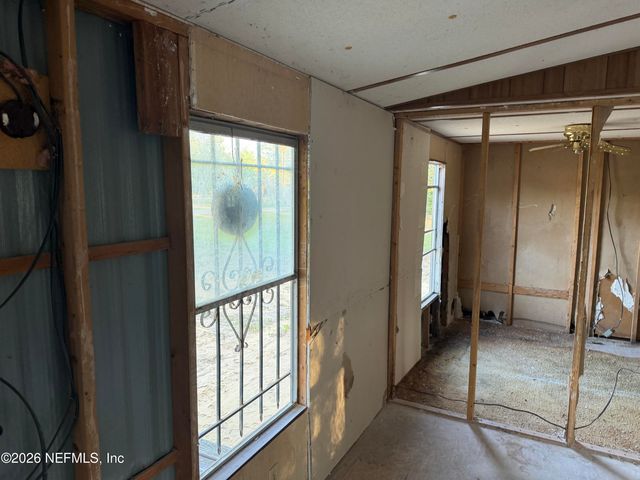 235 OAKCREST Drive, Interlachen, FL 32148