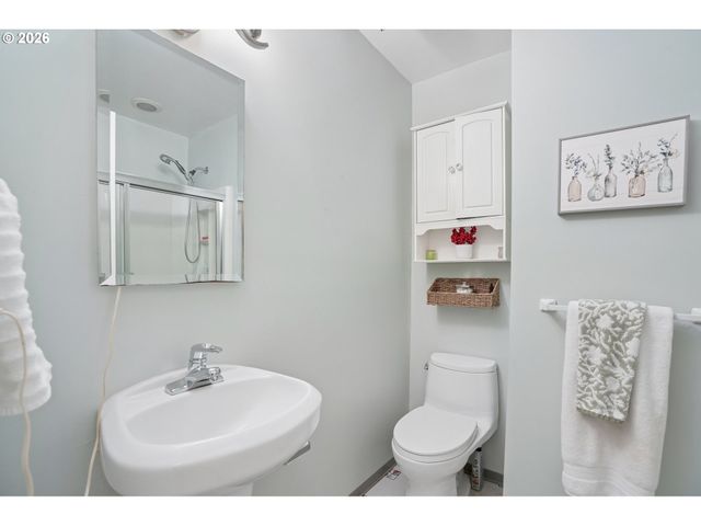 2355 Sw SANDALWOOD Ave, Beaverton, OR 97005