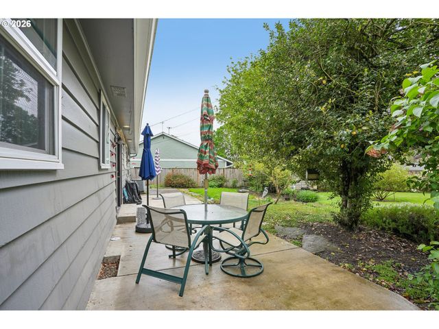 2355 Sw SANDALWOOD Ave, Beaverton, OR 97005