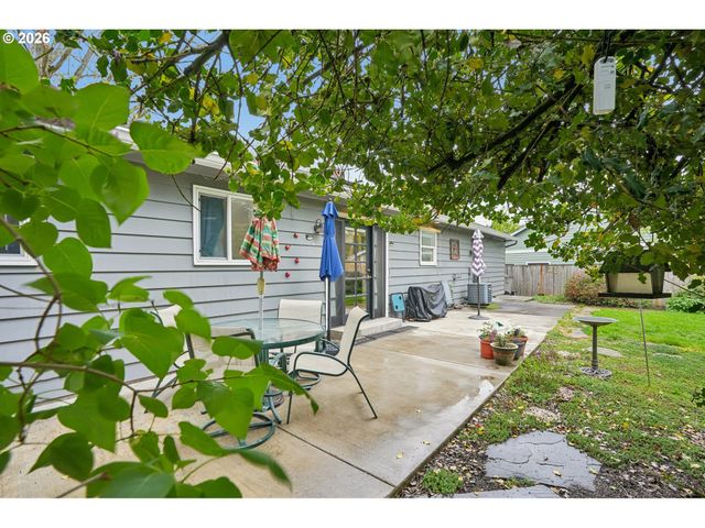 2355 Sw SANDALWOOD Ave, Beaverton, OR 97005