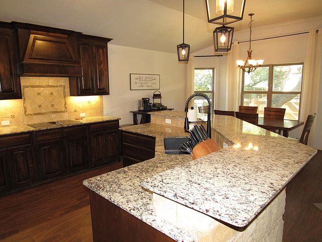 3210 Twin Ridge DR, Belton, TX 76513