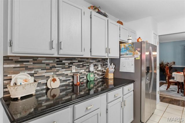 9 Davis Woods, Collinsville, IL 62234