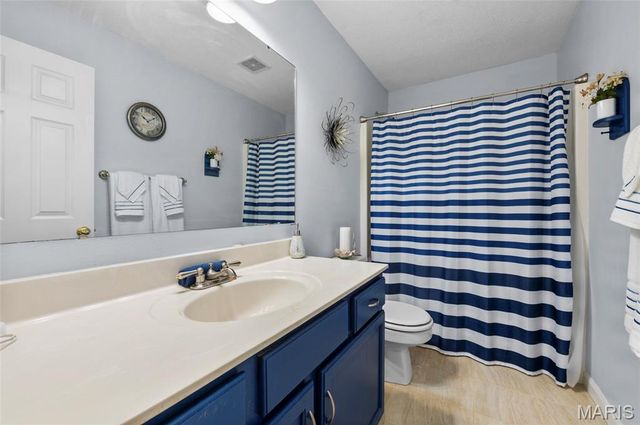 9 Davis Woods, Collinsville, IL 62234