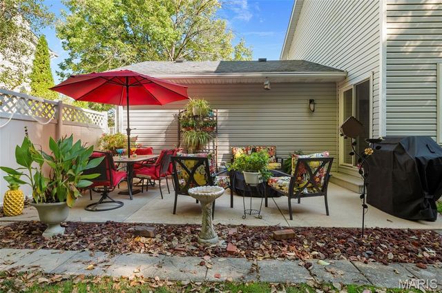 9 Davis Woods, Collinsville, IL 62234
