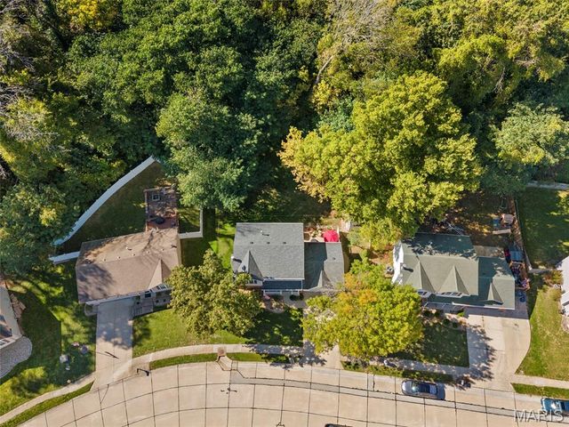 9 Davis Woods, Collinsville, IL 62234