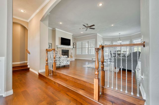 8310 Rolling Hills Drive, Nixa, MO 65714