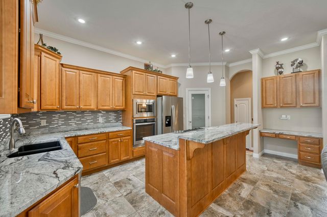 8310 Rolling Hills Drive, Nixa, MO 65714