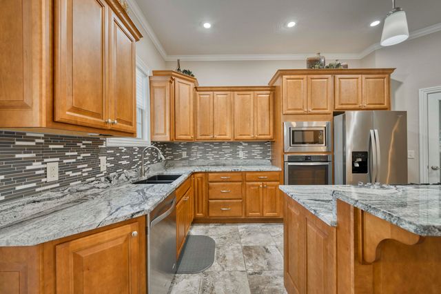 8310 Rolling Hills Drive, Nixa, MO 65714