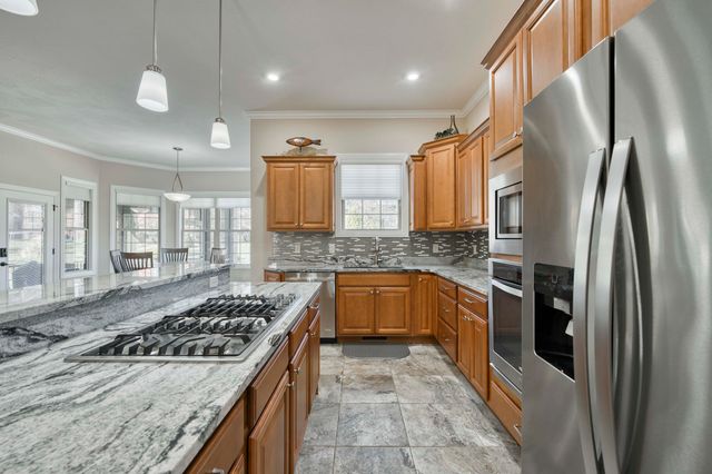 8310 Rolling Hills Drive, Nixa, MO 65714