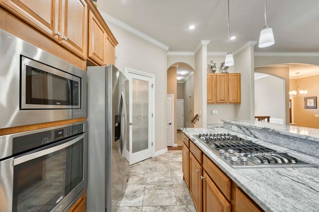 8310 Rolling Hills Drive, Nixa, MO 65714