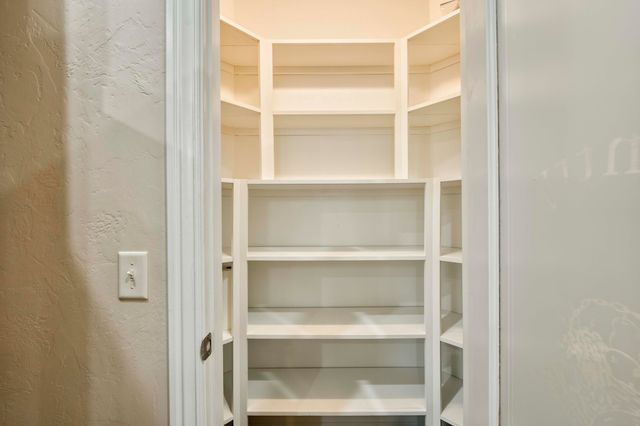 8310 Rolling Hills Drive, Nixa, MO 65714