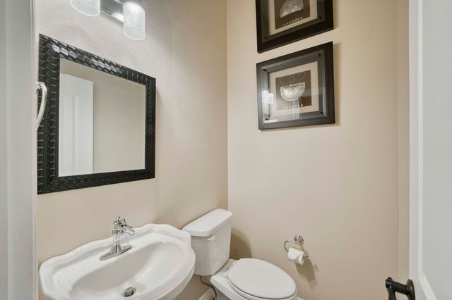 8310 Rolling Hills Drive, Nixa, MO 65714