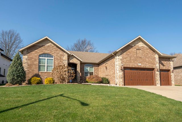 8310 Rolling Hills Drive, Nixa, MO 65714