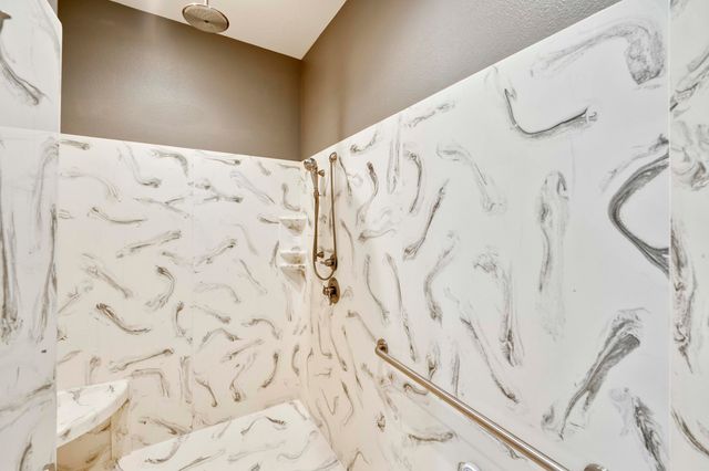 8310 Rolling Hills Drive, Nixa, MO 65714