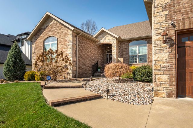 8310 Rolling Hills Drive, Nixa, MO 65714