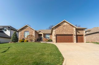 8310 Rolling Hills Drive, Nixa, MO 65714