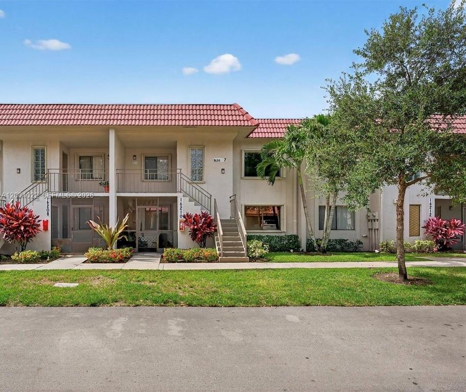 16210 Laurel Dr 203, Weston, FL 33326