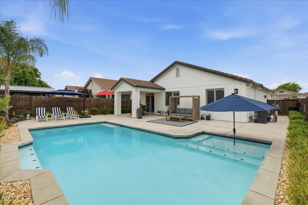 2208 Provincetown Way, Roseville, CA 95747