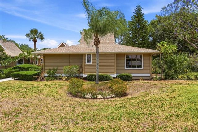 992 SPINNAKER COURT, Tarpon Springs, FL 34689
