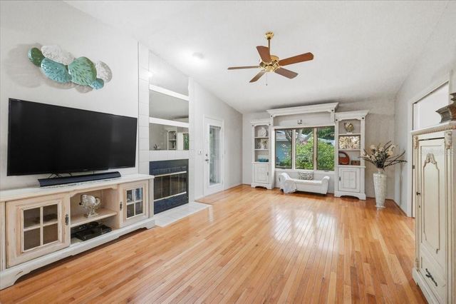 992 SPINNAKER COURT, Tarpon Springs, FL 34689