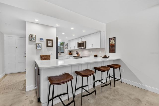 101 N GRANDVIEW STREET 1, Mount Dora, FL 32757