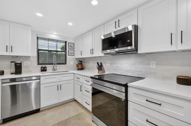 101 N GRANDVIEW STREET 1, Mount Dora, FL 32757