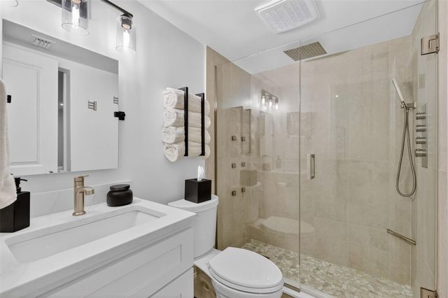 101 N GRANDVIEW STREET 1, Mount Dora, FL 32757