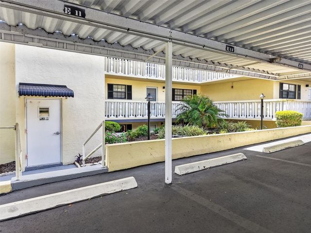 101 N GRANDVIEW STREET 1, Mount Dora, FL 32757