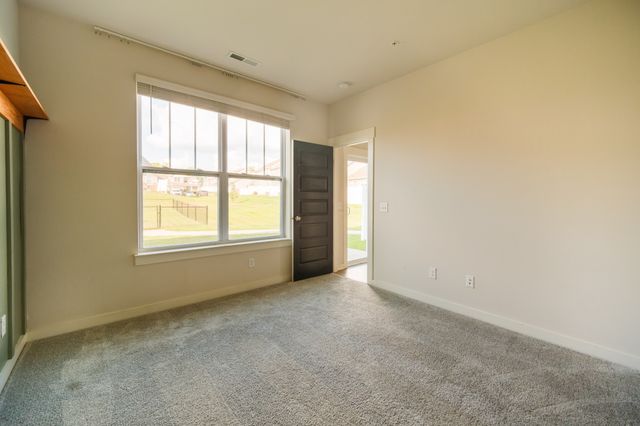 604 Birdie Dr, Spring Hill, TN 37174