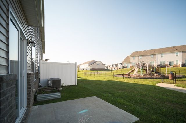 604 Birdie Dr, Spring Hill, TN 37174