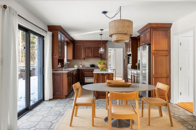 3 Lisa Court, Red Hook, NY 12571