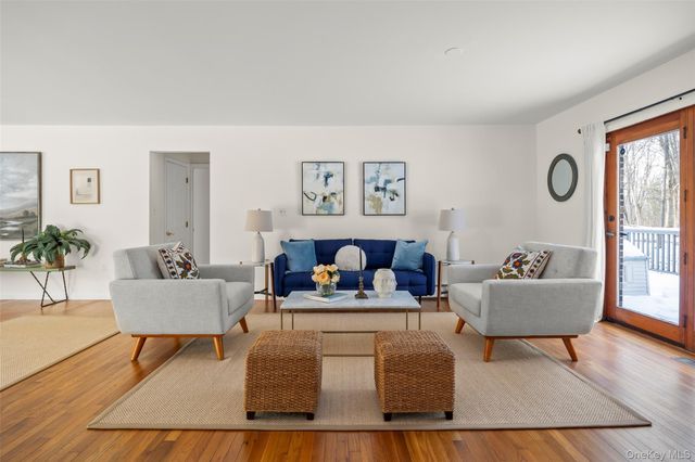 3 Lisa Court, Red Hook, NY 12571