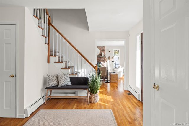 3 Lisa Court, Red Hook, NY 12571