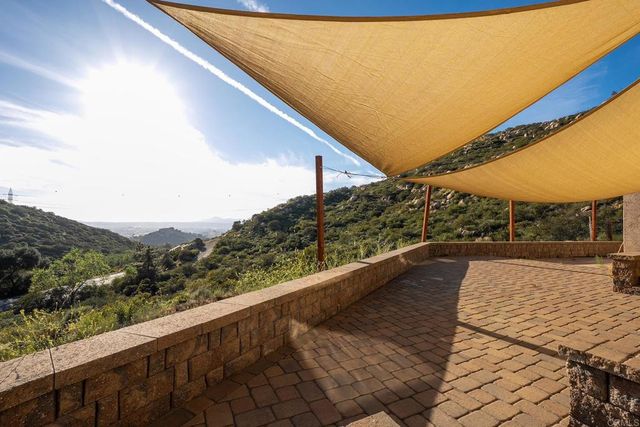 2792 LA CRESTA RD, El Cajon, CA 92021