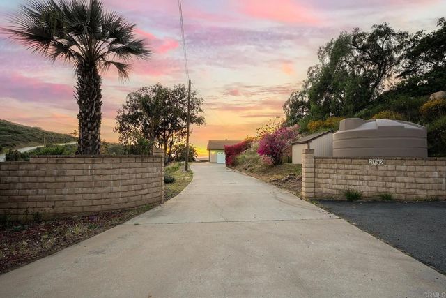 2792 LA CRESTA RD, El Cajon, CA 92021