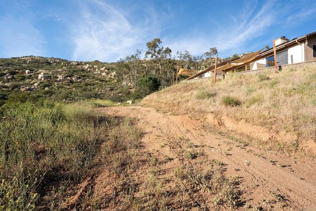 2792 LA CRESTA RD, El Cajon, CA 92021
