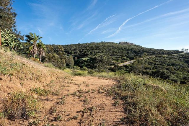 2792 LA CRESTA RD, El Cajon, CA 92021