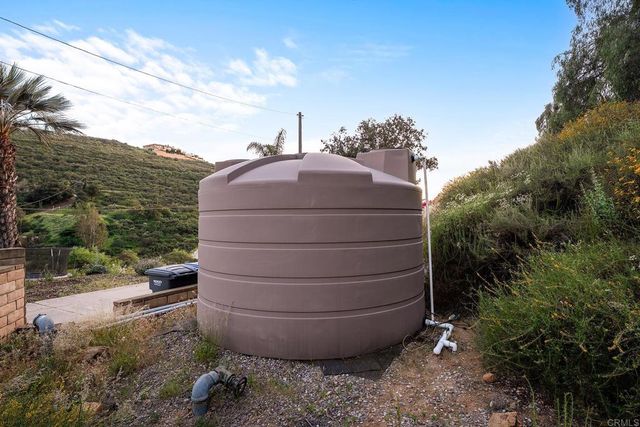 2792 LA CRESTA RD, El Cajon, CA 92021