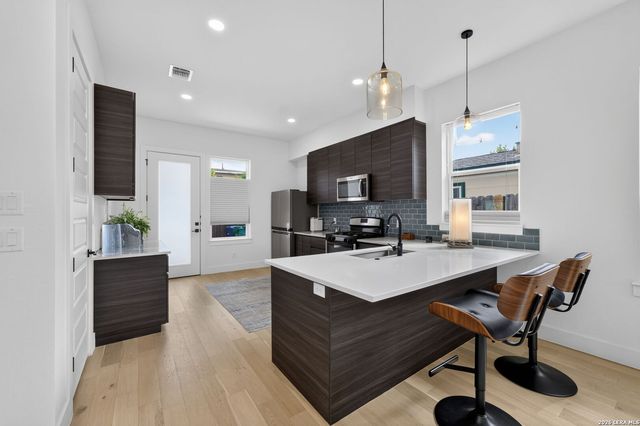 719 Eleanor Ave Unit 102, San Antonio, TX 78209