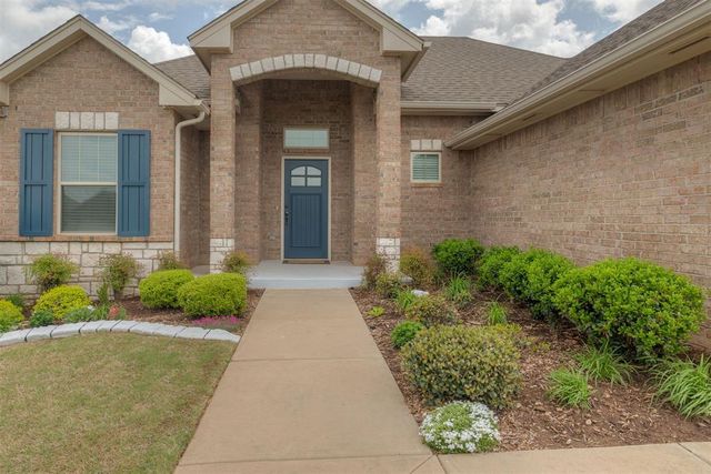 2324 Los Angeles Avenue, Edmond, OK 73034